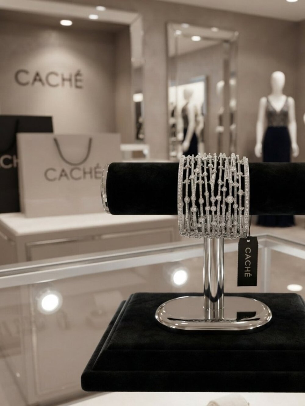 Cache rhinestone silver hinged metal bangle bracelet